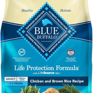 Blue Buffalo Life Protection Formula Adult Small Bite Dry Dog Food, Helps Build and Maintain Strong Muscles, Made with Natural Ingredients, Chicken
